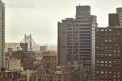 250 E 53rd Street #2702, New York, NY 10022 - Photo 8