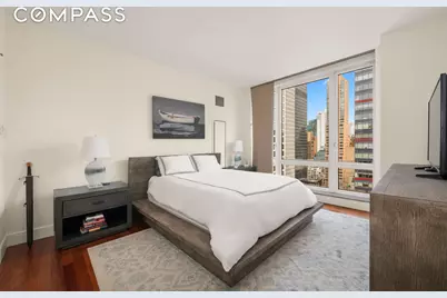 250 E 53rd Street #2702, New York, NY 10022 - Photo 4