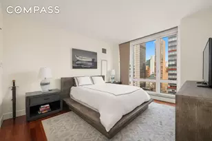 250 E 53rd St, New York City, NY 10022 - Photo 4