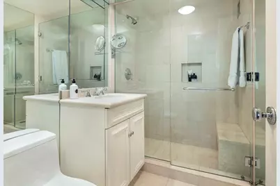 176 E 71st Street #8D, New York City, NY 10021 - Photo 12