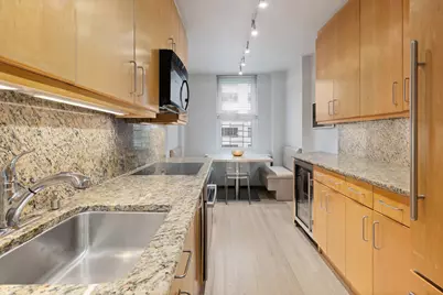 176 E 71st Street #8D, New York City, NY 10021 - Photo 8