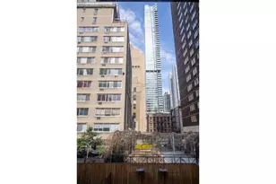 237 E 54th St, New York City, NY 10022 - Photo 4