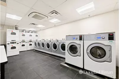 250 E 40th Street #12F, New York, NY 10016 - Photo 16