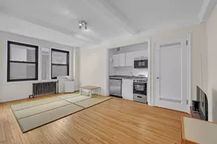 457 W 57th St, New York City, NY 10019 - Photo 2