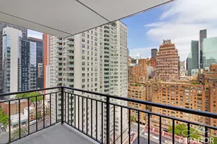 330 E 39th St, New York City, NY 10016 - Photo 2