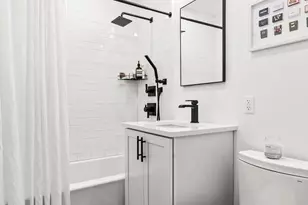 626 Washington St, New York City, NY 10014 - Photo 8