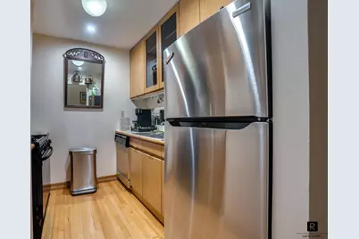 7 Gramercy Park W #2-B, New York, NY 10003 - Photo 10