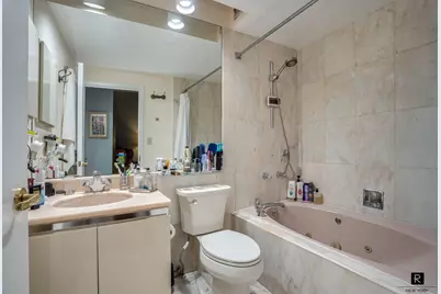 7 Gramercy Park W #2-B, New York, NY 10003 - Photo 8