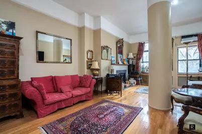 7 Gramercy Park W #2-B, New York, NY 10003 - Photo 4