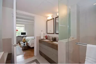 160 Central Park S #404, New York City, NY 10019 - Photo 6
