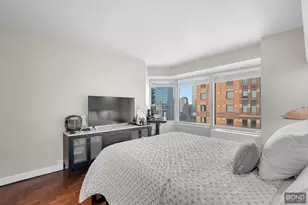 150 W 56th St, New York City, NY 10019 - Photo 4