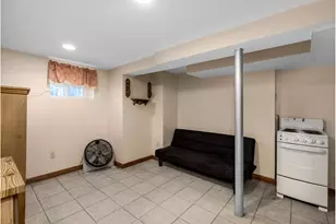 315 E 28th St, New York City, NY 11226 - Photo 16