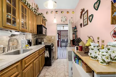 315 E 28th Street, New York City, NY 11226 - Photo 8