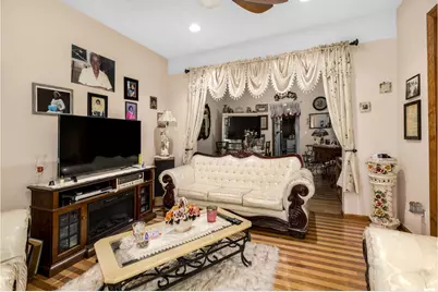 315 E 28th Street, Brooklyn, NY 11226 - Photo 4