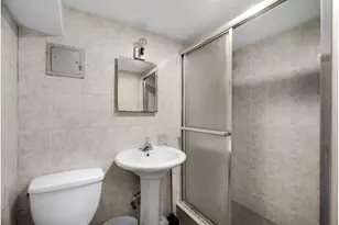 315 E 28th St, New York City, NY 11226 - Photo 12