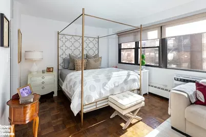 210 E 15th Street #5H, New York City, NY 10003 - Photo 4