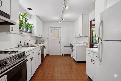 176-15 Croydon Road, Jamaica, NY 11432 - Photo 4