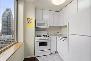 236 E 47th St, New York City, NY 10017 - Photo 6