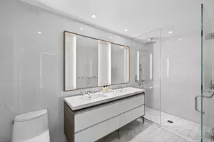 505 W 43rd St, New York City, NY 10036 - Photo 10