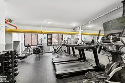300 Albany Street #2D, New York City, NY 10280 - Photo 8