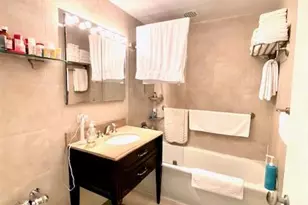 111 E 56th St, New York, NY 10022 - Photo 6