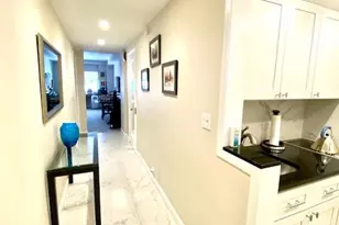 111 E 56th St, New York City, NY 10022 - Photo 4