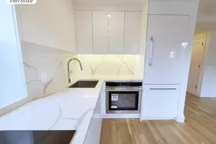 365 W 20th St, New York City, NY 10011 - Photo 10