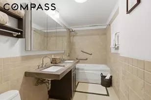 145 Park Pl, New York City, NY 11217 - Photo 8