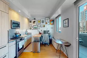 24-16 Queens Plaza S, New York City, NY 11101 - Photo 8