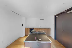 24-16 Queens Plaza S, New York City, NY 11101 - Photo 22