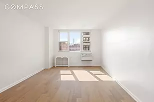 77 7th Ave, New York City, NY 10011 - Photo 12