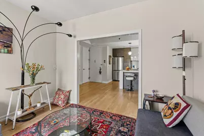 21-45 44th Drive #4-I, New York City, NY 11101 - Photo 4