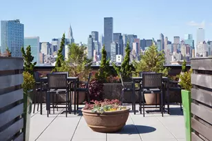 21-45 44th Dr, New York City, NY 11101 - Photo 18