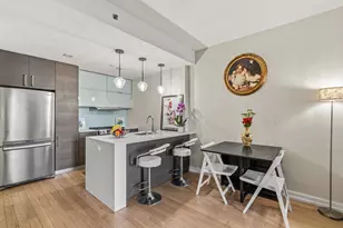 21-45 44th Dr, New York City, NY 11101 - Photo 6