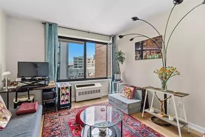 21-45 44th Drive #4-I, New York City, NY 11101 - Photo 4