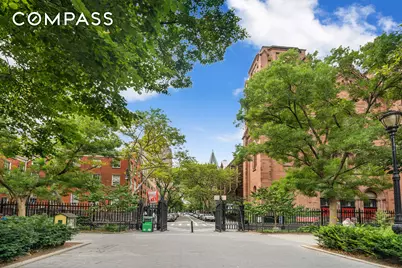 210 E 17th Street #5C, New York, NY 10003 - Photo 10