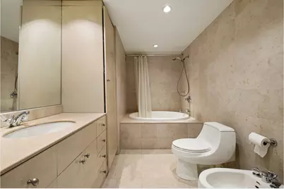 100 United Nations Plaza #8BC, New York, NY 10017 - Photo 6