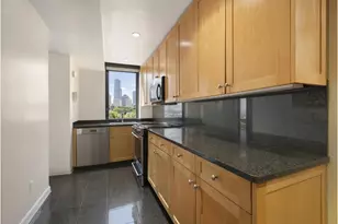 100 United Nations Plaza, New York City, NY 10017 - Photo 4