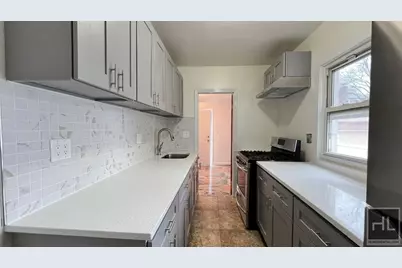 718 E 39th Street #1, Brooklyn, NY 11203 - Photo 2