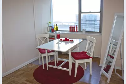 300 E 40th Street #5G, New York City, NY 10016 - Photo 4