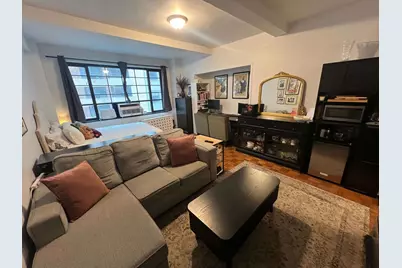 310 E 44th Street #612, New York City, NY 10017 - Photo 2