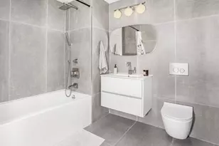 141 Green St, New York City, NY 11222 - Photo 8