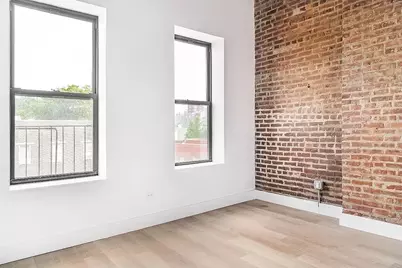 46-32 Vernon Boulevard #3A, New York City, NY 11101 - Photo 2