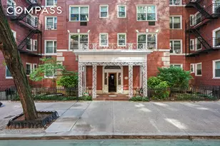 310 W 55th St, New York City, NY 10019 - Photo 18