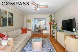 310 W 55th St, New York City, NY 10019 - Photo 4