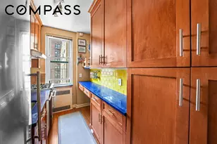 310 W 55th St, New York City, NY 10019 - Photo 14
