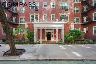 310 W 55th St, New York City, NY 10019 - Photo 18