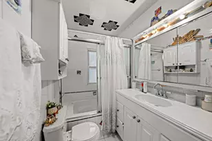 1647 E 49th St, New York City, NY 11234 - Photo 10