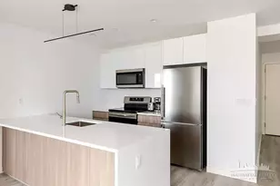 77 Commercial St, New York City, NY 11222 - Photo 2