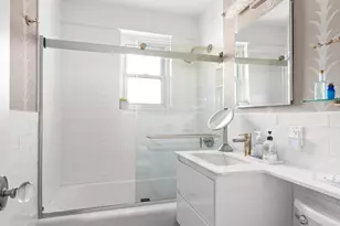 200 E 84th St, New York City, NY 10028 - Photo 10